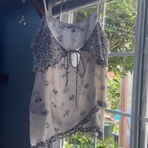 It has detailed little flowers all over it.